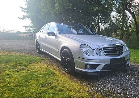 Mercedes-Benz E 63 AMG AMG wenig km, Service neu!!!