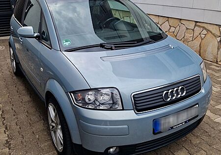 Audi A2 1.6 , TÜV Neu , viele Neuteile, hellblau