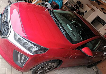 Hyundai Ioniq 1.6l GDi PLUG-IN HYBRID Style Style