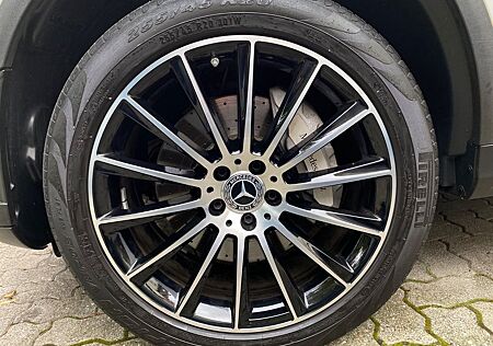 Mercedes-Benz GLC 300 e 4MATIC AMG-LINE 1.HAND Diamantweiß-Met