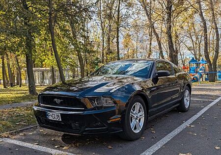 Ford Mustang 3.7 V6 Coupé 305 PS Automatik