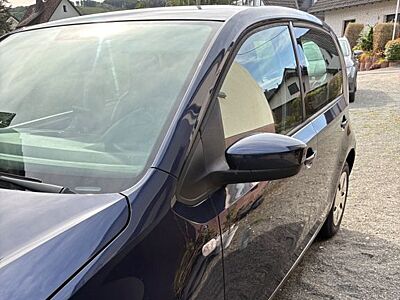 Volkswagen up! 1.0 44kW BlueMotion Technology move up! ...