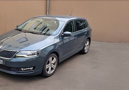 Skoda Rapid 1.0 TSI 81kW Drive Drive