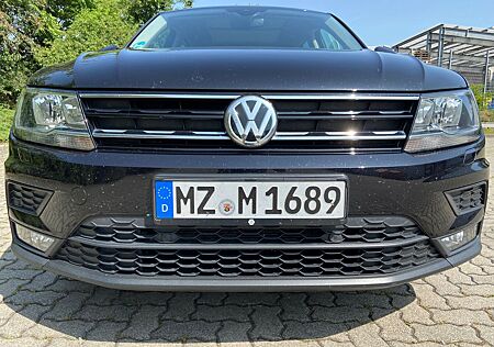 VW Tiguan Volkswagen 2.0 TDI SCR DSG JOIN ALU NOTBREMSASS PANO