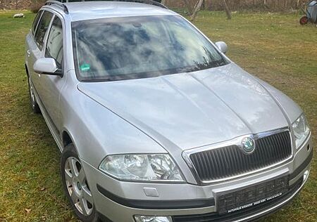 Skoda Octavia Combi 1.6 FSI Ambiente Ambiente