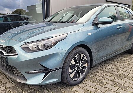 Kia Cee'd Ceed Spin*Navi*Shzg*Lhzg*PDC*Cam*16Zoll*Klima*