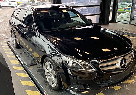 Mercedes-Benz E 300 BlueTEC T AVANTGARDE AVANTGARDE
