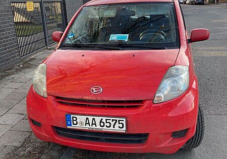Daihatsu Sirion 1.0 -