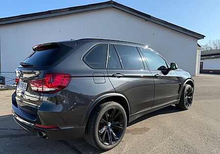 BMW X5 xDrive30d - Motor generalüberholt