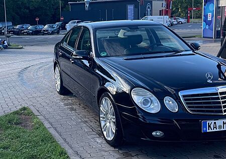 Mercedes-Benz E 200 KOMPRESSOR SPORTPAKET CHECKHEFT GEPFLEGT