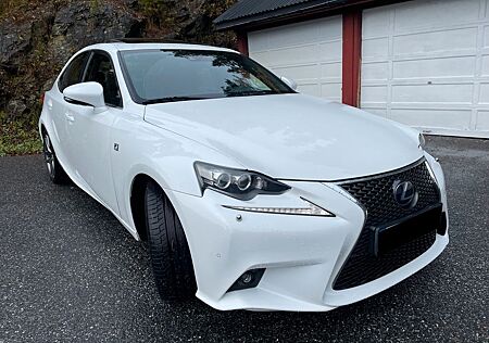 Lexus IS 300 2.5 300h F-Sport Automatik