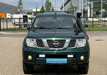 Nissan Pathfinder 2.5 dCi LE