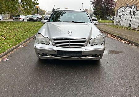 Mercedes-Benz C 180 T ELEGANCE Elegance(Hu&Au Neu)