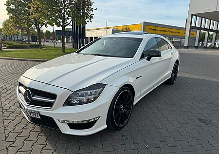 Mercedes-Benz CLS 63 AMG CLS 63 S AMG 4 Matic carbon Paket innen außen