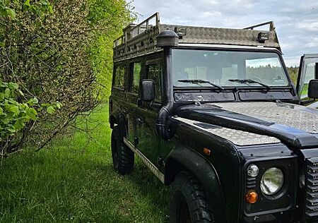 Land Rover Defender 110 TD 5 Station Wagon -