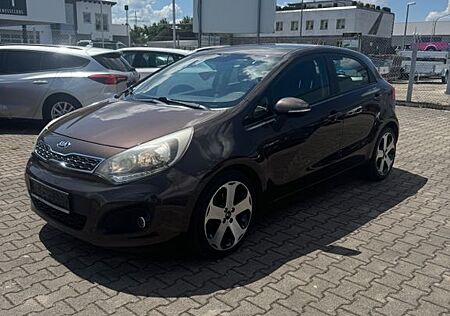 Kia Rio Spirit*Tempomat*PDC*AHK*KeyLess*Sitzheizung*