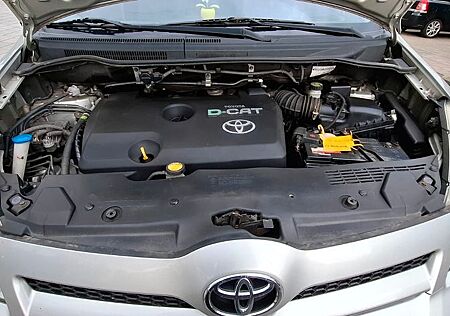 Toyota Corolla Verso 2.2-l-D-CAT Sol Sol