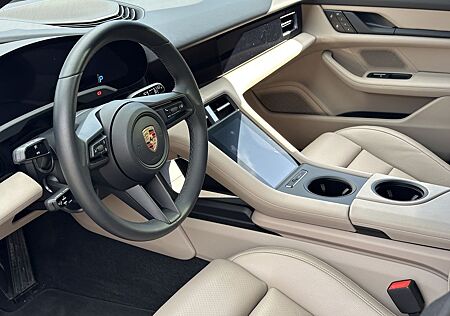 Porsche Taycan 4 Cross Turismo INNODRIVE*PANORAMA*LED-MA