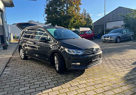 VW Touran Volkswagen Highline BMT/Start-Stopp