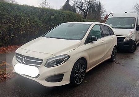 Mercedes-Benz B 200 DCT AMG Line AMG Line