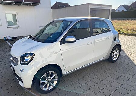 Smart ForFour 0.9 66kW passion + SHZ+Tempomat+Alu