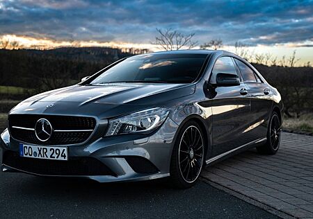 Mercedes-Benz CLA 250 DCT 4MATIC -