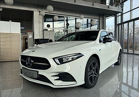 Mercedes-Benz A 250 e AMG Line AMG+MBUX+NIGHT+AMBIENTE+LED+CAM