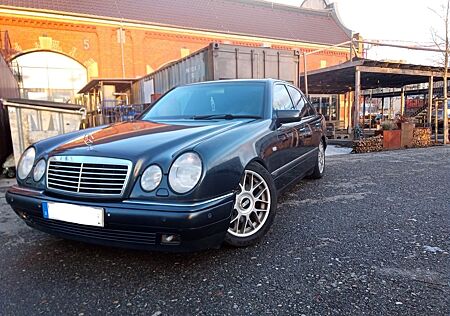 Mercedes-Benz E 430 E430 W210