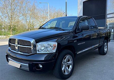 Dodge RAM 1500 5.7 V8 Hemi Laramie QuadCab EU-Modell