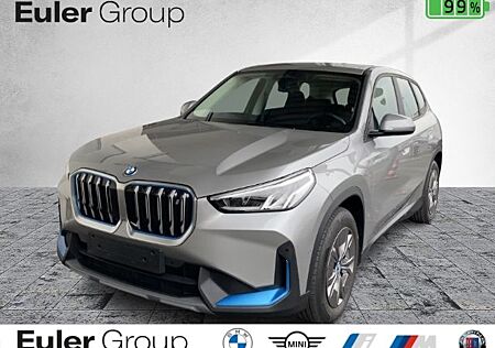 BMW iX1 xDr. 30 AD Navi Digitales Cockpit Soundsyste