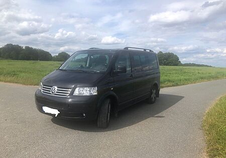 VW T5 Multivan Volkswagen 3.2 V6 *AUTOMATIK*PDC*AHK*8-Sitze*