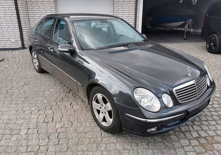 Mercedes-Benz E 240 Limousine 2Hd. von Opa !!! Guter Zustand