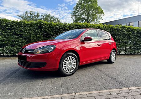 VW Golf Volkswagen 6 als 4 Türer Inspektion und TÜV NEU 05-27