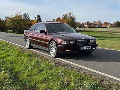 BMW 735i A - V8, Canyonrot