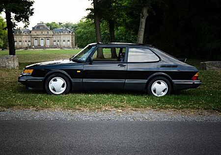 Saab 900 Coupé Aero Redbox