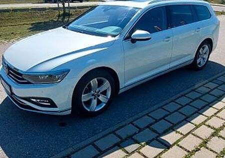 VW Passat Variant Volkswagen 2.0 TDI SCR 140kW DSG 4M Eleg...