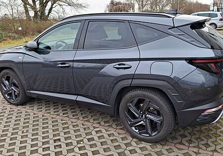 Hyundai Tucson 1.6 T-GDI 132kW 48V Hybrid Blackline 4WD