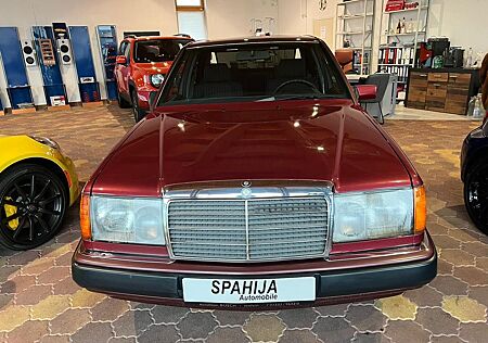 Mercedes-Benz 200 E