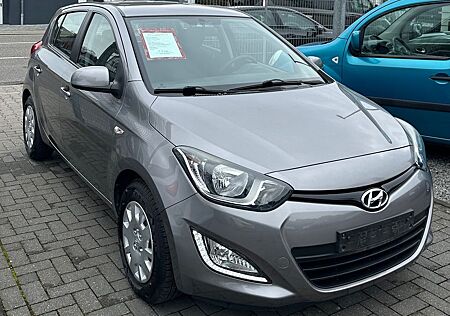 Hyundai i20 1.2 *INSPEK./BREMSBELÄGE NEU*