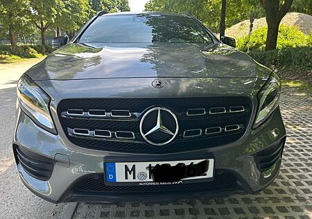 Mercedes-Benz GLA 200 AMG Line 19 Zoll Matrix LED Night PK