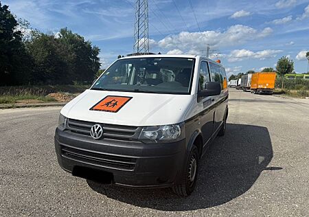 VW T5 Transporter Volkswagen Bus Caravelle Trendline lang