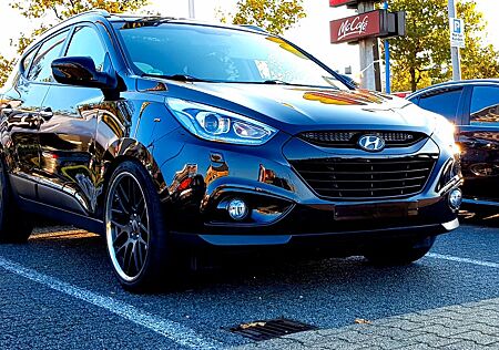 Hyundai ix35 2.0 CRDi 135kW Black&Steel 4WD Automati...
