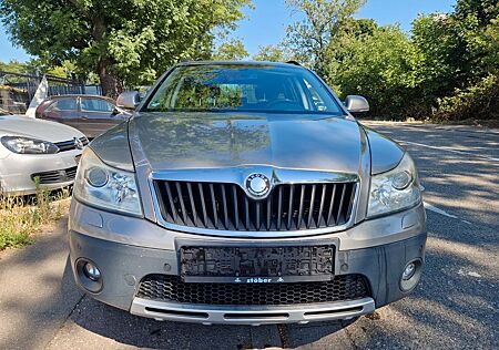 Skoda Octavia Combi 1.8 TSI 4x4 Scout TOP ZUSTAND
