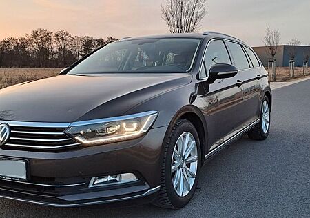 VW Passat Variant Volkswagen 2.0 TDI SCR 140kW DSG Highlin...