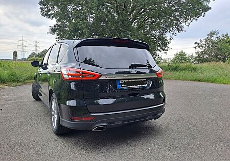 Ford S-Max 2,0 TDCi 132kW Titanium Titanium