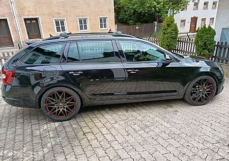Skoda Octavia 2.0 TSI DSG RS Combi RS