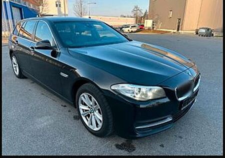 BMW 520d xDrive Touring A -