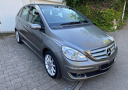 Mercedes-Benz B 170 Bi-Xenon Klimaautomatik Automatik-Getriebe
