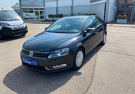 VW Passat Volkswagen Lim. Trendline BlueMotion