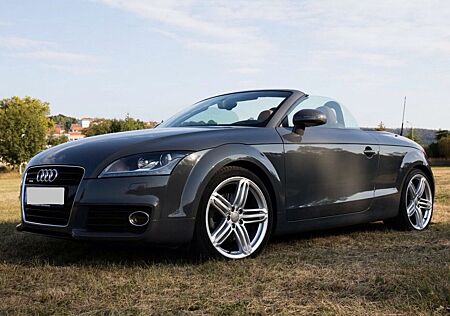 Audi TT Roadster 2.0 TFSI S tronic quattro -